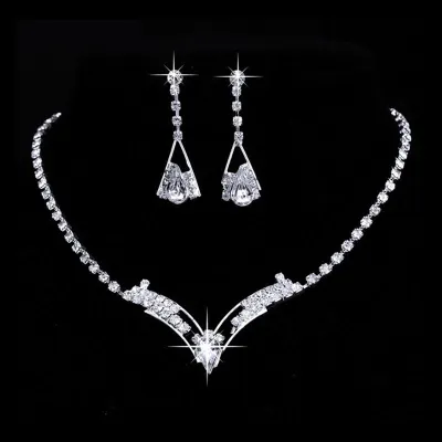 Luxury Silver Plated Alloy Women's Trendy Triangle Pendant Rhinestone Necklace Earrings Set