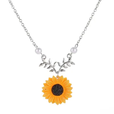 Fashion Sweet Young Lady Style Colored Resin Sunflower Pendant Necklace