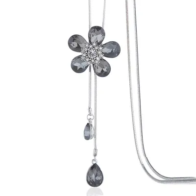 Fashion Wholesale New Arrival Glass Gemstone Silver Plated Alloy Flower Pendant Necklace