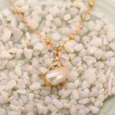 Wholesale Women Shell Pearl Pendant Necklace With Water Wave Chain