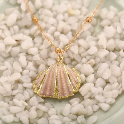 Wholesale Women Shell Pearl Pendant Necklace With Water Wave Chain