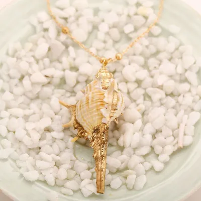 Wholesale Women Shell Pearl Pendant Necklace With Water Wave Chain
