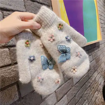 Fashion Butterfly And Flower Decorated Knitted Mittens For Women Solid Color Daily Gloves