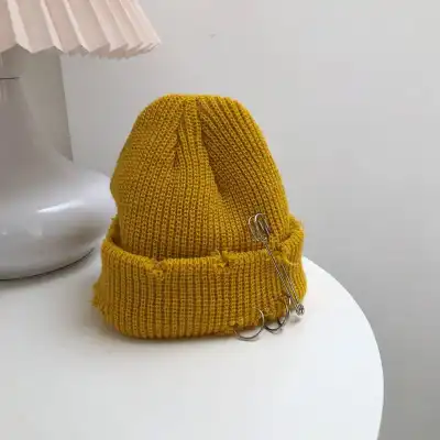 Unique Paper Clip Decoration Solid Color Acrylic Knitted Beanie Hat for Unisex Teenage Youth