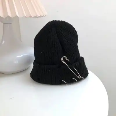 Unique Paper Clip Decoration Solid Color Acrylic Knitted Beanie Hat for Unisex Teenage Youth