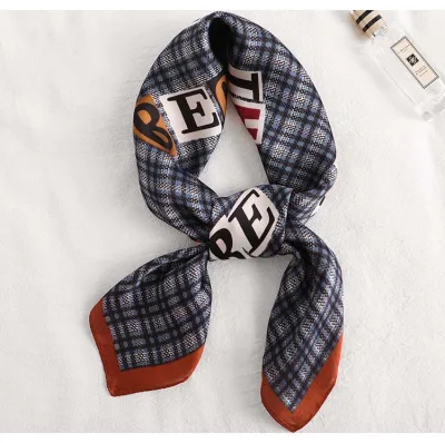 70*70cm Retro Autumn Leopard Pattern Women Silk Square Scarf