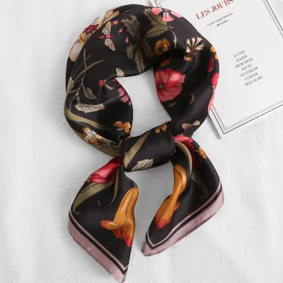 70*70cm Retro Autumn Leopard Pattern Women Silk Square Scarf