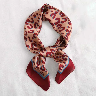 70*70cm Retro Autumn Leopard Pattern Women Silk Square Scarf