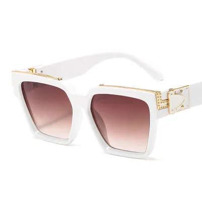 Trendy Rivet Design Square Frame Unisex Sunglasses