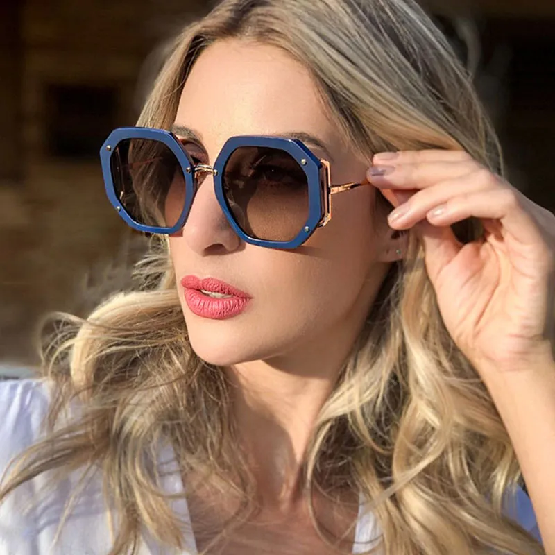 Women Fashion Polygon Frame Sunglasses with PC Lens and Metal