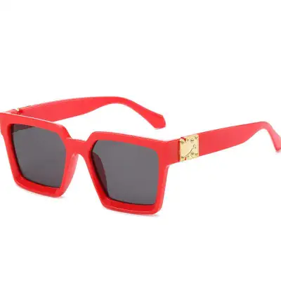 Women Fashion Square Frame Sunglasses