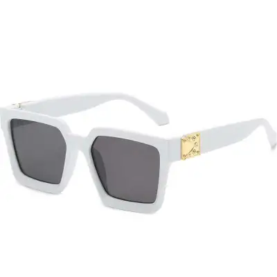 Women Fashion Square Frame Sunglasses