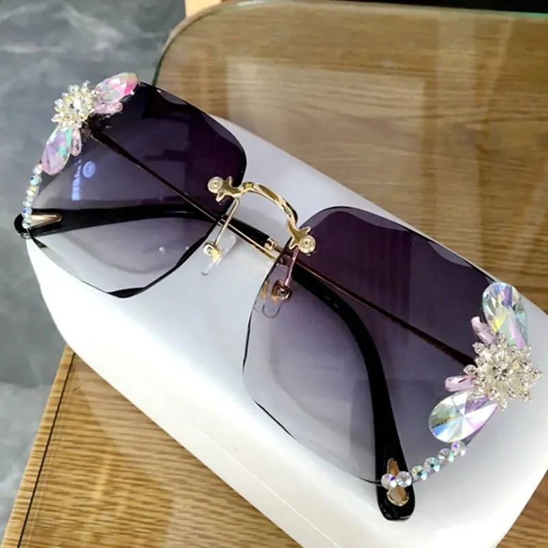 Women Fashion Rhinestone Gradient Square Sunglasses