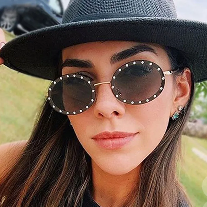 Fashion Oval Small Frame Rhinestone Decor Sunglasses