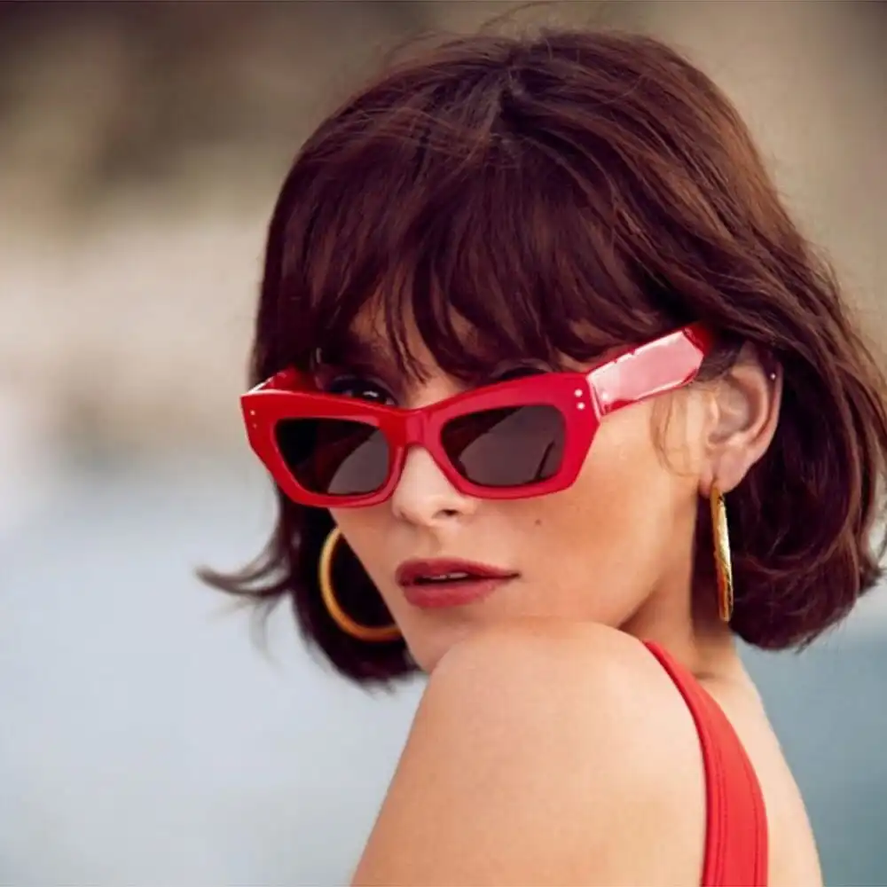 Fashion Square Sunglasses for Women with Avant-Garde Style