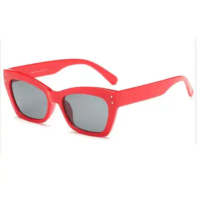 Fashion Square Sunglasses for Women with Avant-Garde Style