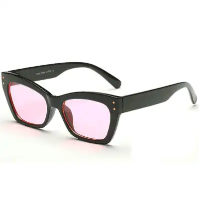 Fashion Square Sunglasses for Women with Avant-Garde Style