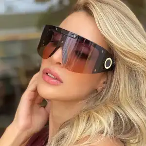 Fashion Big Frame One-piece Sunglasses Metal PC UV Protection