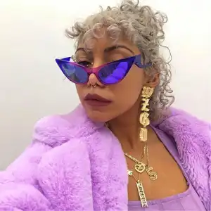 Unique Cat-eye Shape Irregular Sunglasses Retro Punk