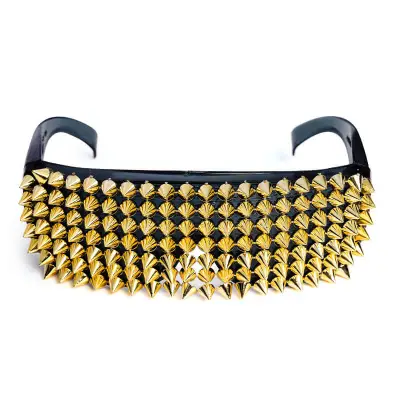 Creative V-shaped Rivet Decorative Elegant Sunglasses