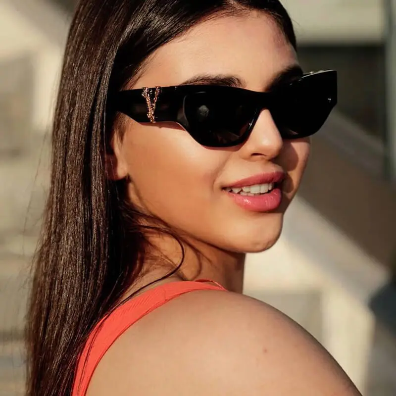 Fashion Small Frame Letter Design Sunglasses with PC Lens