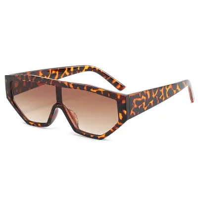 Fashion Square Frame Oversized Sunglasses One-piece Design PC Lens Metal