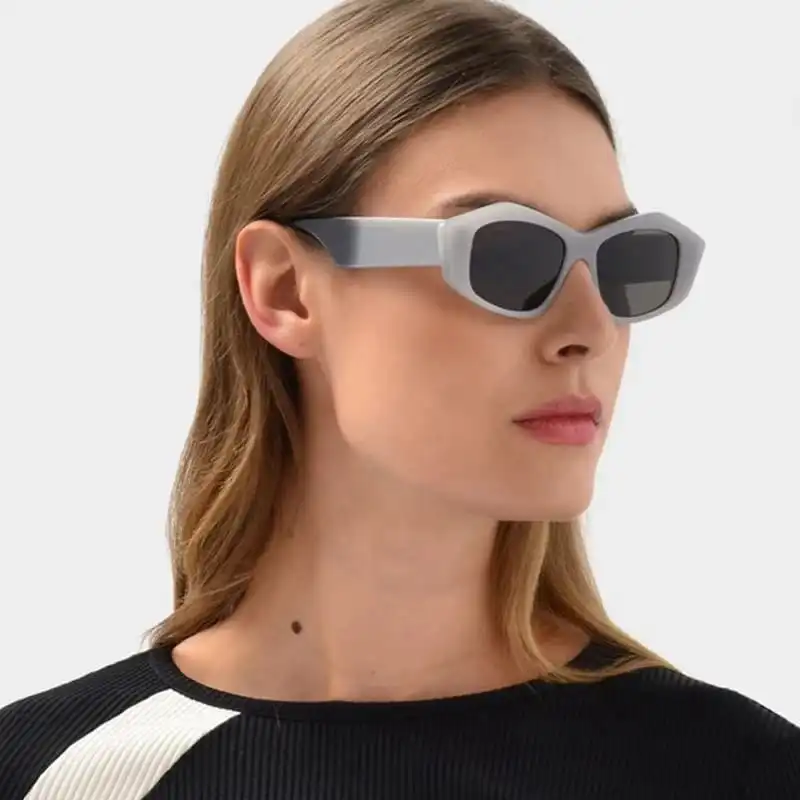 Retro Irregular Shape Design UV400 Sunglasses