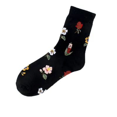 Fashion Flower Pattern Mid-Calf Cotton Socks for Women