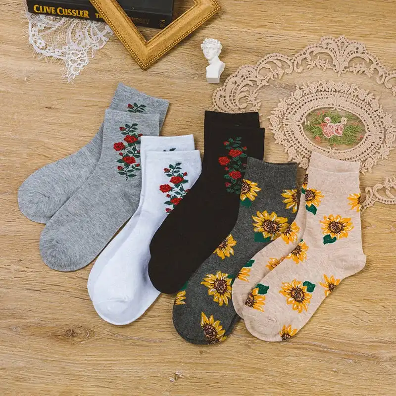 Retro Sunflower Rose Pattern Breathable Cotton Socks