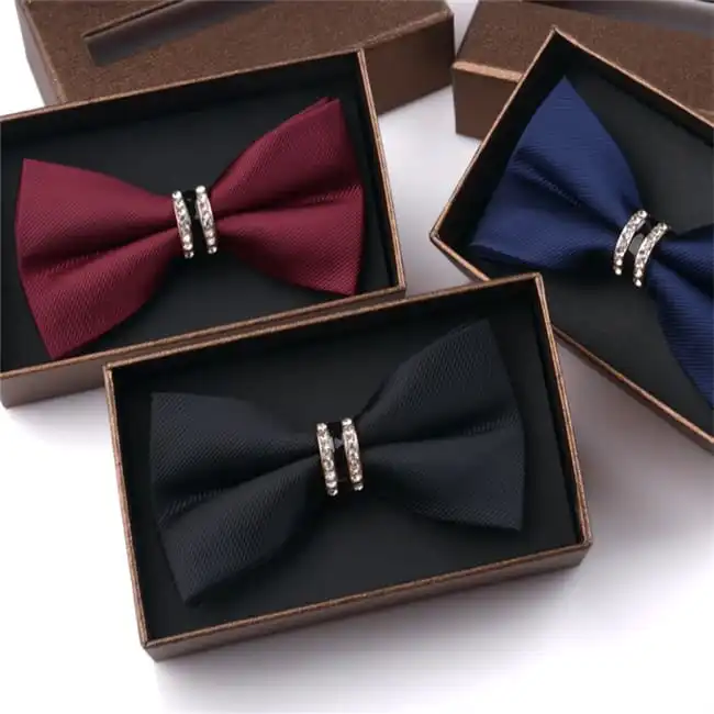 Men Fashion Rhinestone Decorated Stripe Bow Tie
