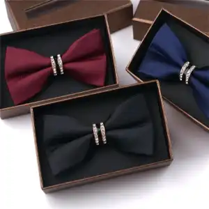Men Fashion Rhinestone Decorated Stripe Bow Tie