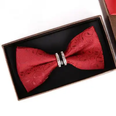 Men Fashion Rhinestone Decorated Stripe Bow Tie