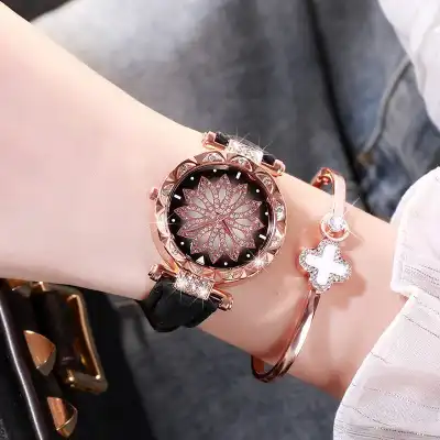 Fashion Rhinestone Decorated Flower Pattern Quartz Watch for Women