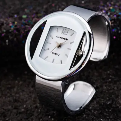 Women's Fashion Rectangular Bracelet Design Quartz Watch