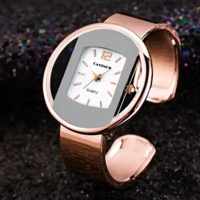 Women's Fashion Rectangular Bracelet Design Quartz Watch