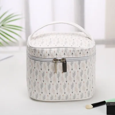 Women Large Capacity Zipper Portable Travel Cosmetic Bag with Pattern