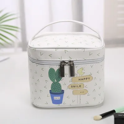 Women Large Capacity Zipper Portable Travel Cosmetic Bag with Pattern
