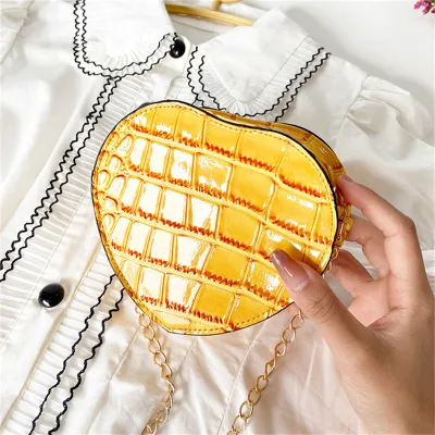 Women Fashion Solid Color Heart Shape Crocodile Pattern Crossbody Bag