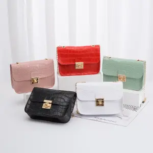 Women Simple Style Solid Color Crocodile Pattern Metal Chain Crossbody Bag