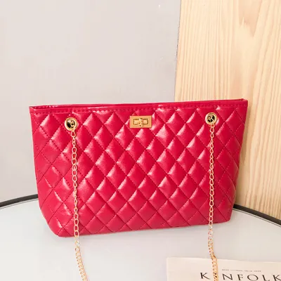 Women Fashion Metal Chain Rhombus Embroidery Thread PU Shoulder Bag Street Style Lock Closure Large