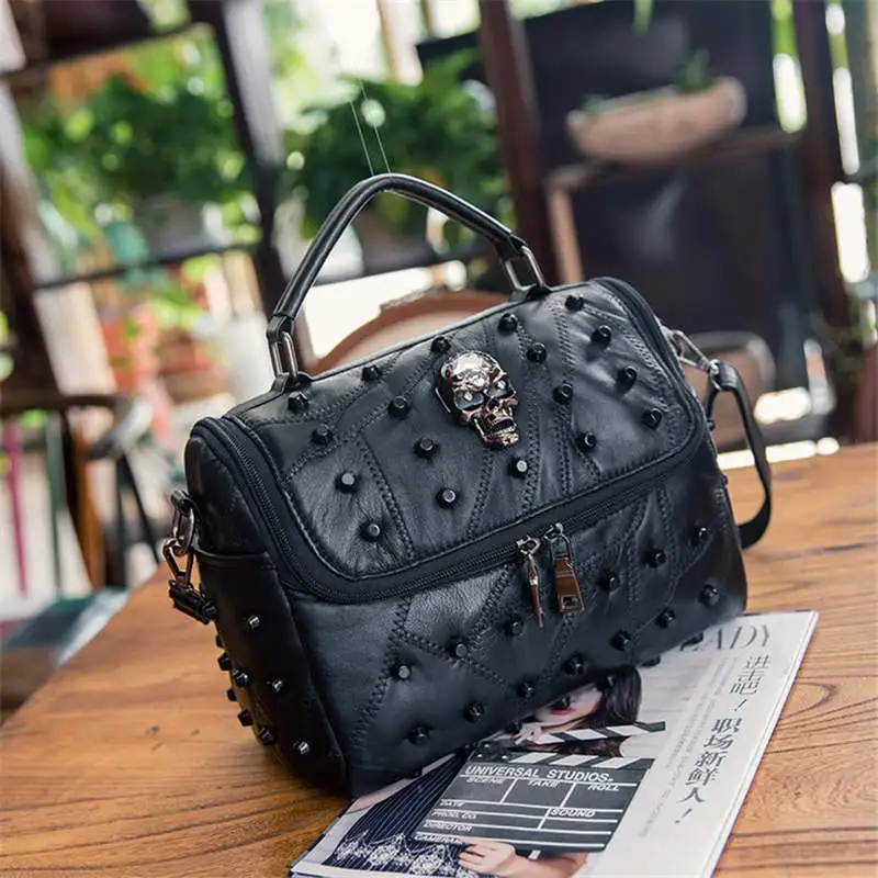 Women Fashion Solid Color Rivet Skull Shoulder Bag
