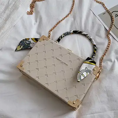 Women Fashion Ribbon Decoration Box Shape Chain Crossbody Bag