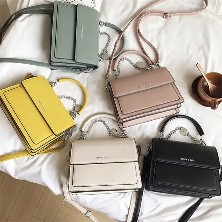 Women Simple Solid Color Chain Decoration Crossbody Bag with Letter