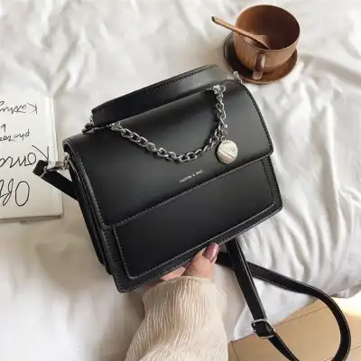 Women Simple Solid Color Chain Decoration Crossbody Bag with Letter