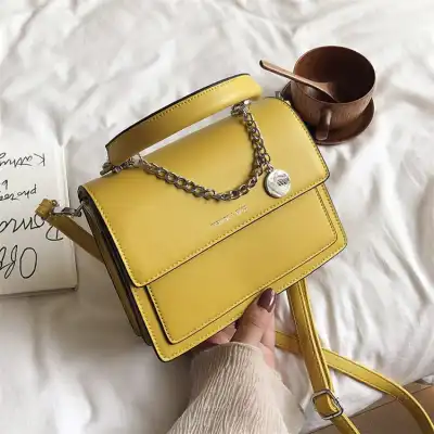 Women Simple Solid Color Chain Decoration Crossbody Bag with Letter