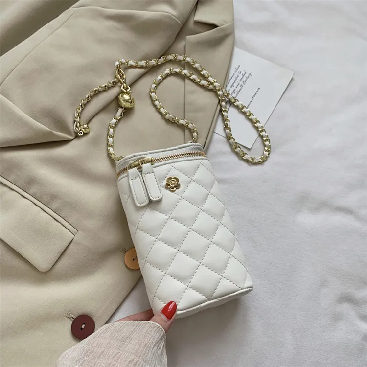 Women Simple Metal Decorative Zipper Rhombic Grid Crossbody Bag