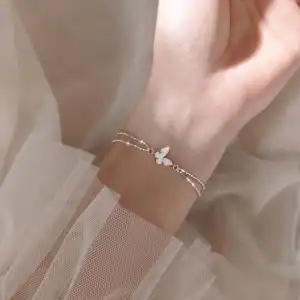 Women Minimalist Rhinestone Decorative Butterfly Design Bracelet