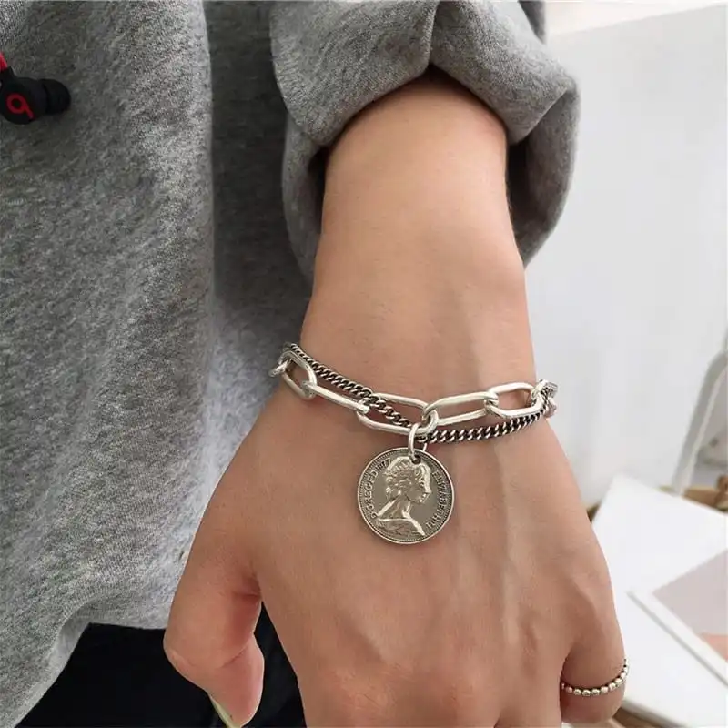 Women Retro Portrait Geometric Pattern Pendant Bracelet