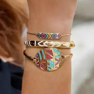 Vintage Color Rhinestone Geometric Alloy Bracelet
