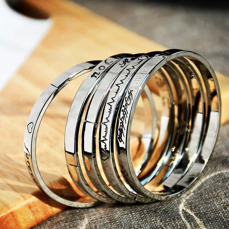 Women Fashion Letter Design Heart-shaped Bangle Simple Unisex Alloy